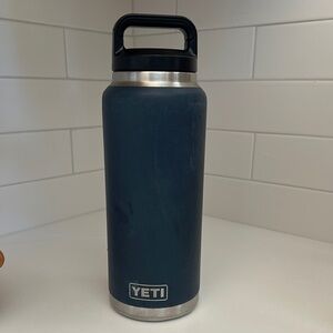 Yeti Dark Blue Stainless Steel Bottle